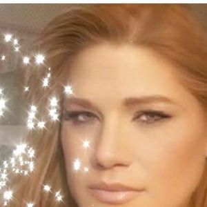 Meet your Posher, Dena